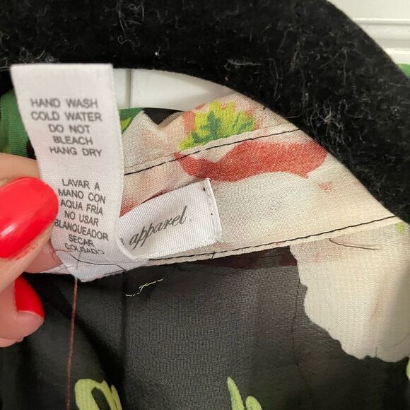 SALE Ambiance apparel floral chiffon button down size small - Picture 4 of 6